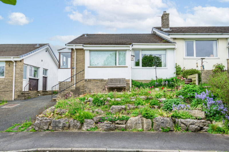 25 Springfield Crescent, High Bentham